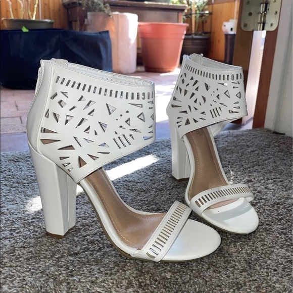 Heels - Picture 2 of 4